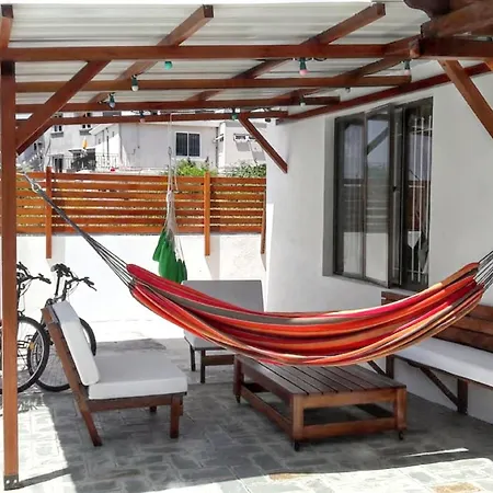 Modern Apartment In Pereybere With Pool View 50 M²